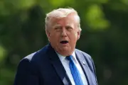Guerre au Moyen-Orient : Trump suspend ses frappes sur l'Iran