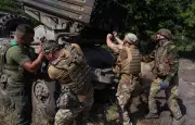 Guerre en Ukraine : un civil poursuivi par un drone, 12 morts