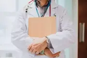 Gynécologue cannois jugé pour viols et agressions sur 14 patientes