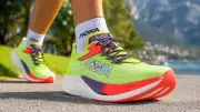Hoka Rocket X 3 : la chaussure carbone à 176 €, -29 %