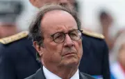 Hollande prépare sa rentrée et vise 2027 malgré Glucksmann