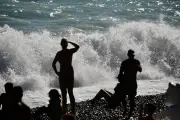 Houle sur la Côte d'Azur : baignade déconseillée ce samedi
