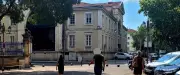 Il frappe sa compagne enceinte et la traîne par les pieds à Alès