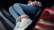 Il fuit 5 heures avec le corps de sa femme sur le siège passager