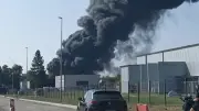 Incendie sur un site Seveso en Moselle : 30 000 personnes confinées