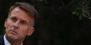 Incendies dans le Var : Macron promet les mêmes aides qu'en Gironde
