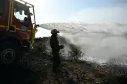 Incendies : feu dans l'Aude fixé, reprise dans la Drôme