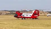 Incendies : les capacités des hélicoptères australiens Chinook et Bell 412