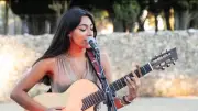 Indiana Carsin en concert acoustique au Malpas le 30 août