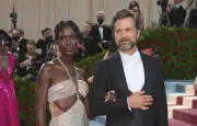 Joshua Jackson et Jodie Turner-Smith en vacances ensemble avec leur fille