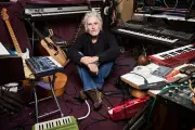 Julien Baer signe un retour réussi avec Petites musiques de jour