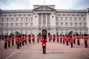 La fanfare de Buckingham Palace rend hommage à Dolly Parton