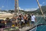La Guinguette des Perchés fait escale à Menton malgré la chaleur