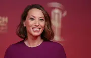 Laura Smet rentre chez elle après les incendies en Gironde