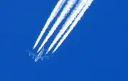 Le Royaume-Uni et Google testent la réduction des traînées d'avion