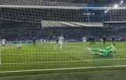 Ligue 1 : l'OM et Lens frappent fort, le PSG accroché à Rennes