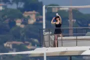 Lindsay Lohan en escapade familiale à Saint-Tropez