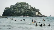 Macron en jet-ski à la une de Paris Match : vives critiques