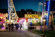 Magic World offre une soirée aux pompiers de Hyères le 26 août