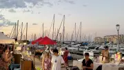 Marché nocturne de Frontignan Plage : une convivialité unique