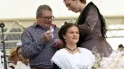Mauguio : Zoé et Pauline prennent le ruban des Arlésiennes