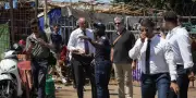 Mayotte : Philippe promet de fermer les vannes de l'immigration