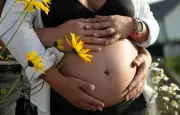 Medef : un congé unique de six mois par parent pour relancer les naissances