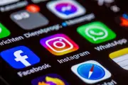 Meta limite Instagram et Facebook à 2h/jour pour les ados aux États-Unis