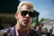 Milo Yiannopoulos, polémiste d'extrême droite, arrêté par l'immigration américaine