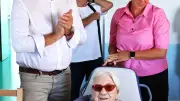 Mireille Rieutord fête ses 100 ans à Saint-Gilles avec élégance