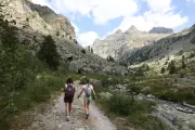 Montagne été : cinq bonnes pratiques pour randonner sans risque