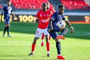 National 1 : l'Étoile FC s'incline lourdement à Nîmes (3-0)