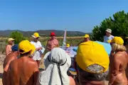 Naturistes à Hyères : l'Amicale réclame 100 m de plage en plus