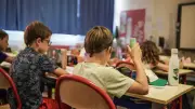 Nîmes : un kit de fournitures scolaires offert aux 7 650 écoliers dès 2026