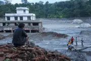 Népal : au moins 552 morts et 1 400 disparus après une crue dévastatrice