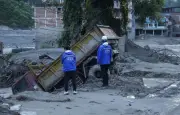 Népal : au moins 750 morts et 3.000 disparus après des crues dévastatrices
