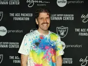 Perez Hilton grave mais stable après son automutilation en direct