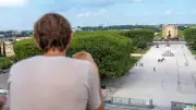 Petit-déj insolite au sommet de l'Arc de triomphe de Montpellier