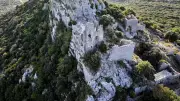 Pic Saint-Loup vu du ciel : la montagne des Montpelliérains et ses légendes