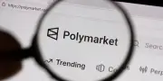 Polymarket saisit la justice pour contester son interdiction en France