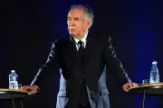 Primaire à gauche: Bayrou exclut la gauche de sa grande primaire