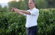 Présidentielle 2027 : Glucksmann confirme sa candidature