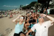 Quiz : les tubes du Top 50 lors de l'éclipse de 1999