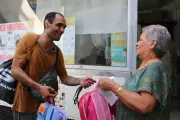 Rentrée scolaire: distribution de fournitures au Secours populaire d'Antibes