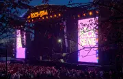Rock en Seine : le jeu du « Oui ou Non » déchaîne les festivaliers