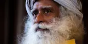 Sadhguru, gourou numérique qui élève la conscience autrement