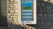 Saint-Hilaire-de-Brethmas : deux écrans tactiles en mairie