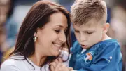 Sarah, mère de Sandro, crée une association pour les aidants