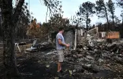 Sébastien Lecornu hué par les habitants du Porge en Gironde