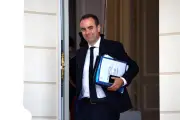 Sébastien Lecornu organise un séminaire gouvernemental sur fond de crise